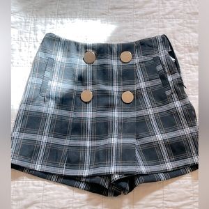 Plaid skort with gold buttons - Size XS